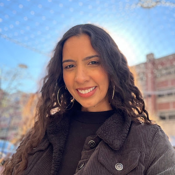 Meet your Posher, Natália - Picture 1 of 1